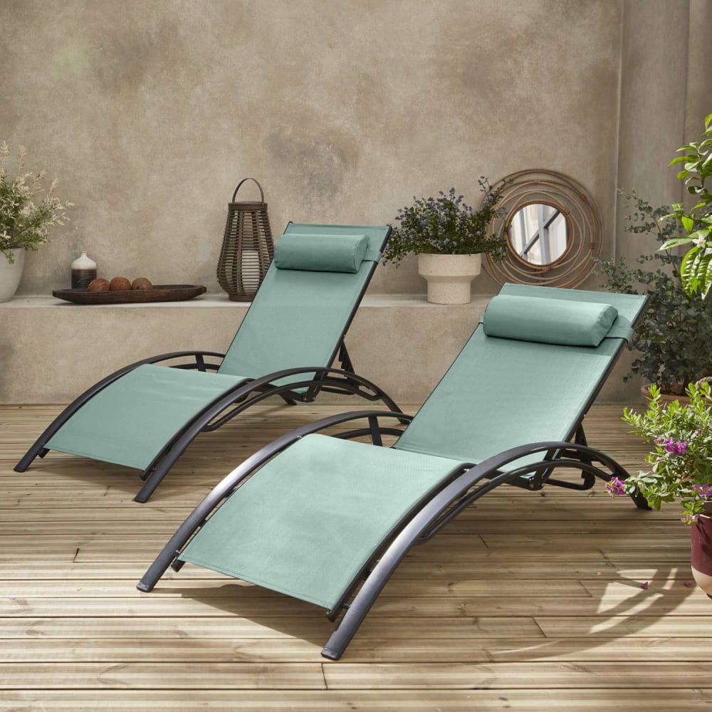 Louisa - Lot de 2 bains de soleil en aluminium et textilène vert gris